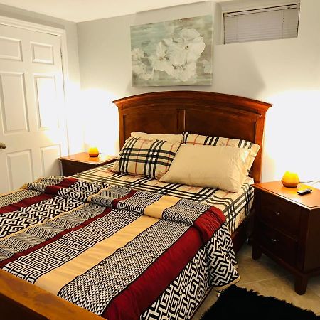 Deluxe Double Room- Hazel Stays Mississauga Buitenkant foto
