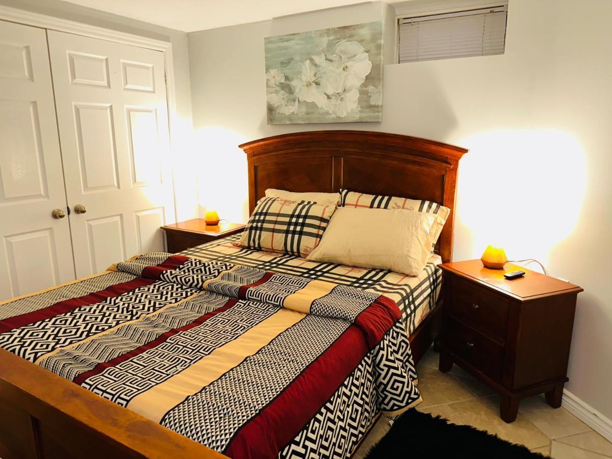 Deluxe Double Room- Hazel Stays Mississauga Buitenkant foto