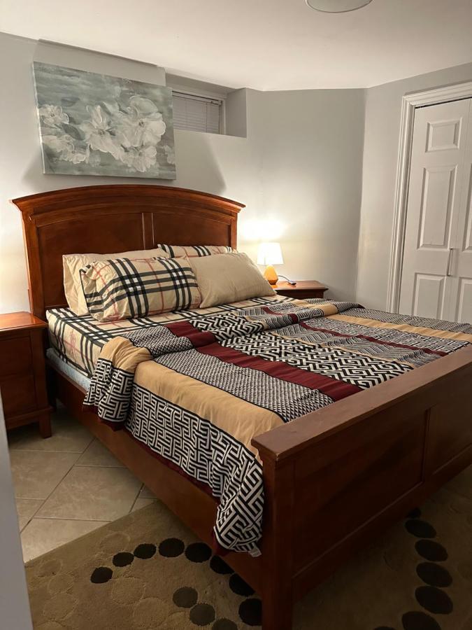 Deluxe Double Room- Hazel Stays Mississauga Buitenkant foto